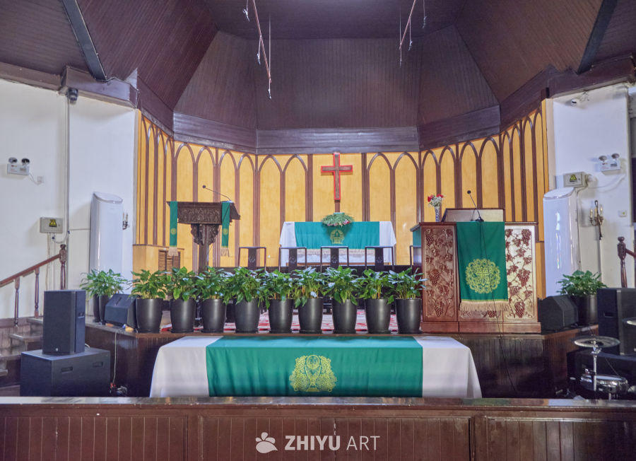 北京亚斯立堂内部的布置场景