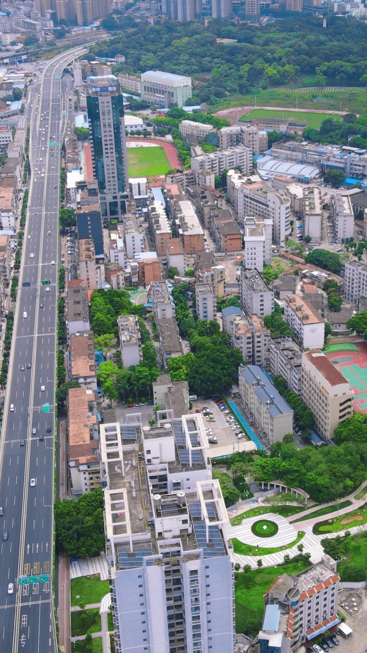 4K航拍城市铁路公路交通类视频