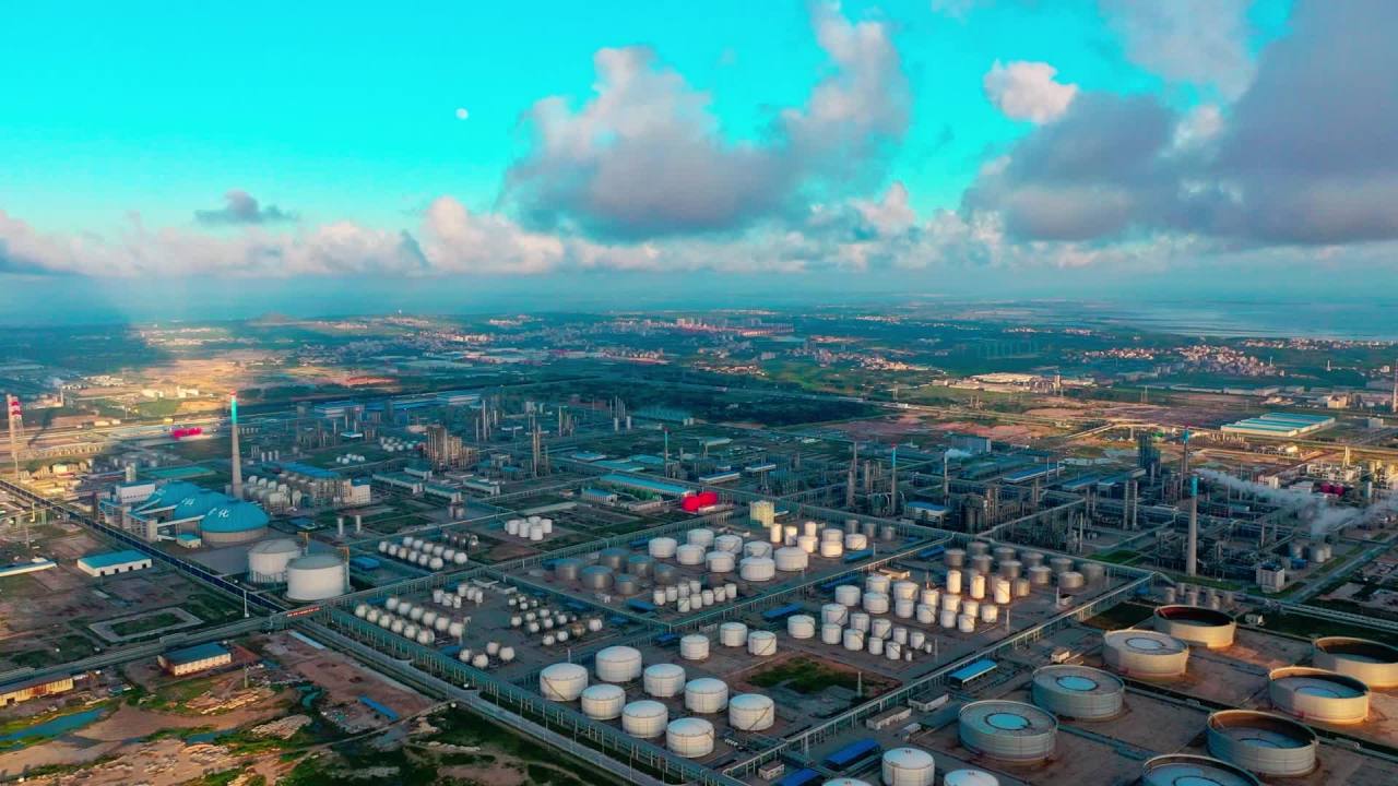 炼油化工厂