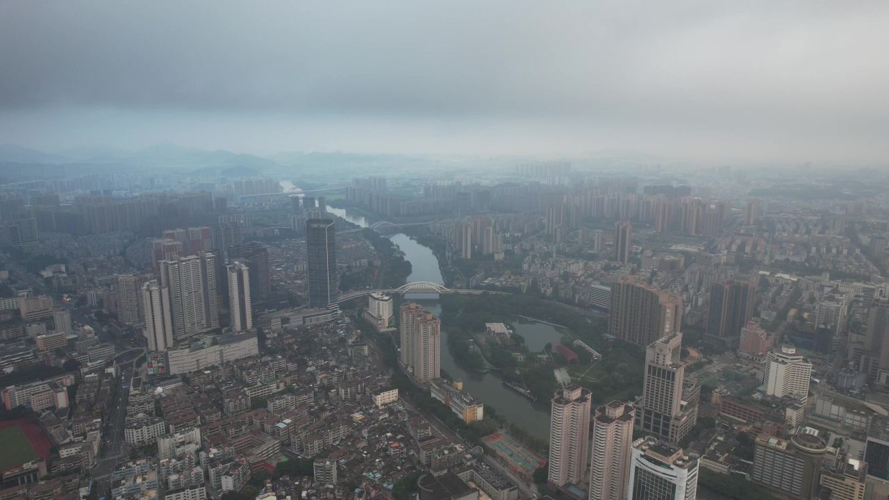 城市极端天气暴雨来袭航拍广东中山  
