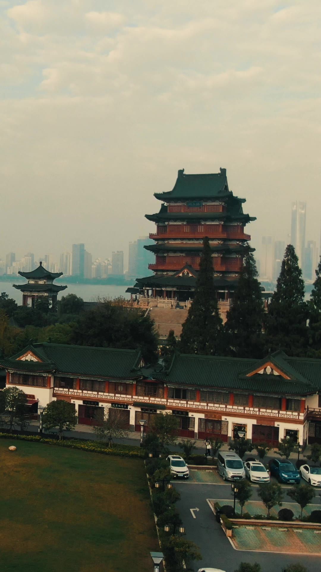 江西南昌滕王阁5A景区竖屏航拍