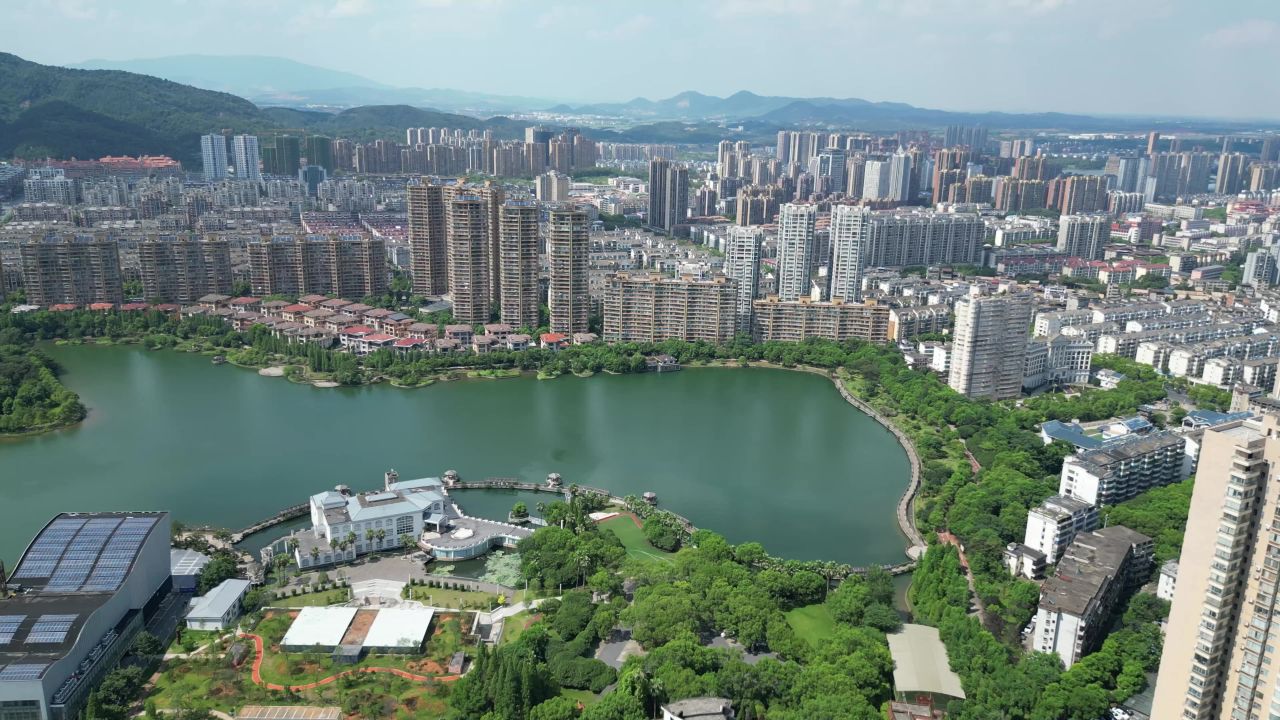 航拍江西新余北湖公园