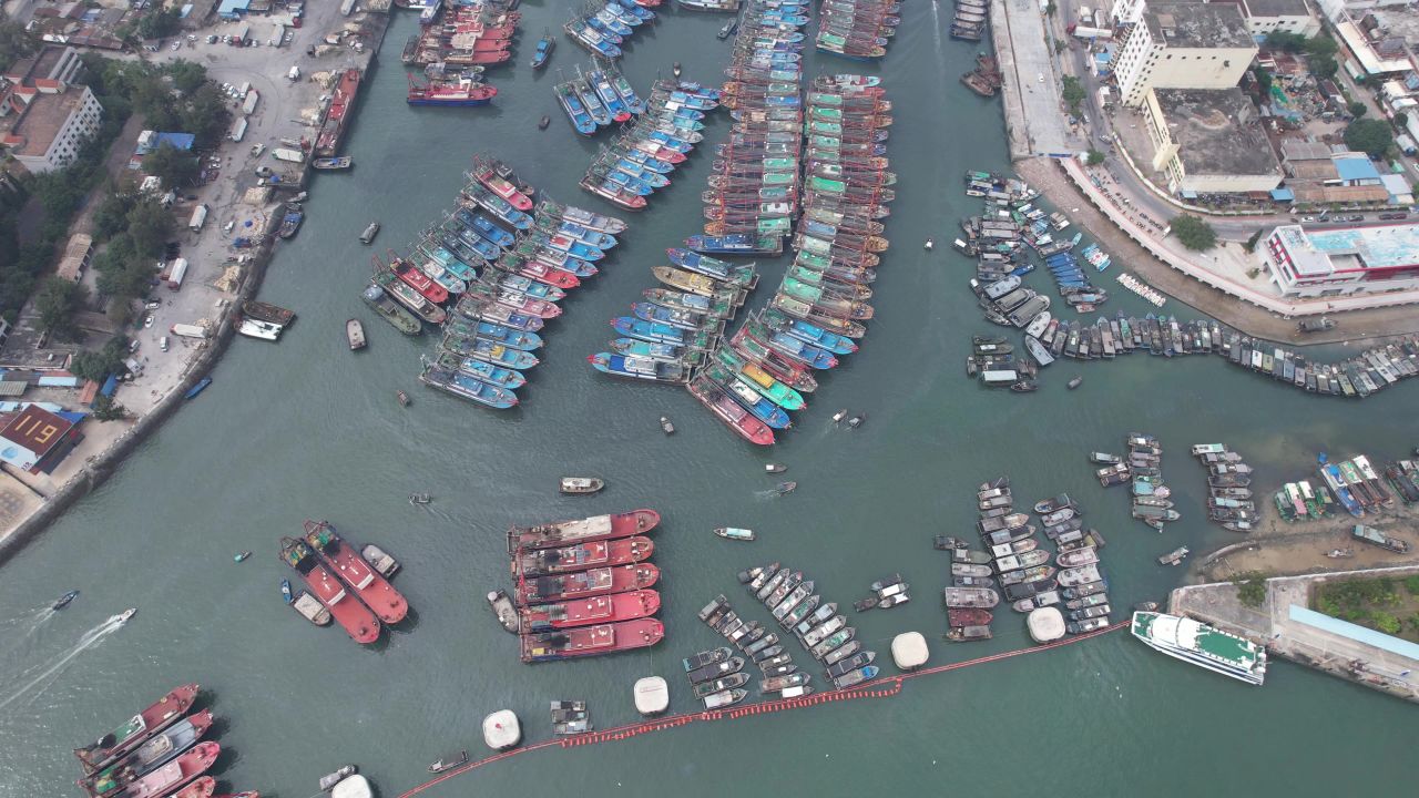 海边渔船广西北海海边风光航拍  