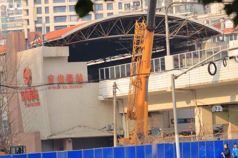 远眺宜山路地铁站