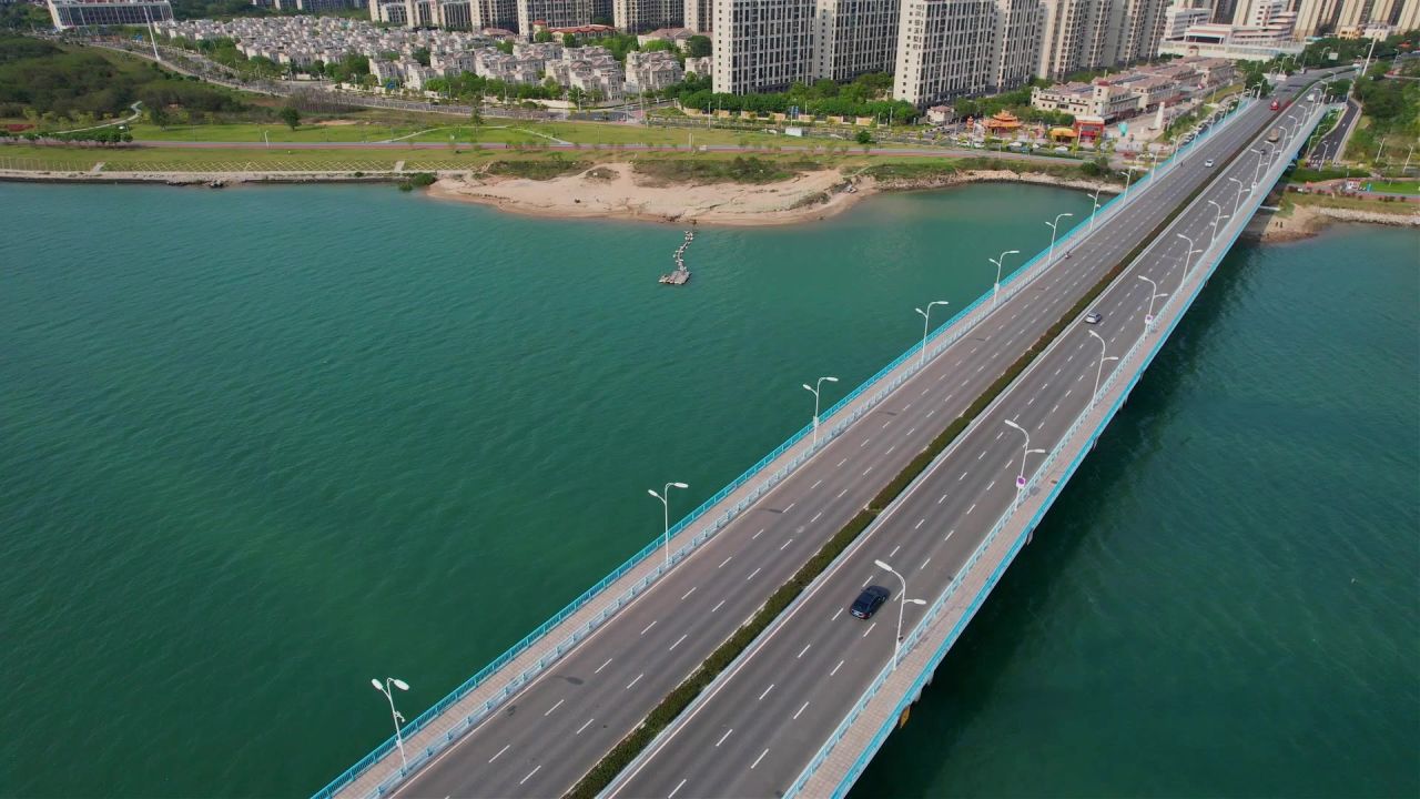 航拍厦门丙洲大桥景观