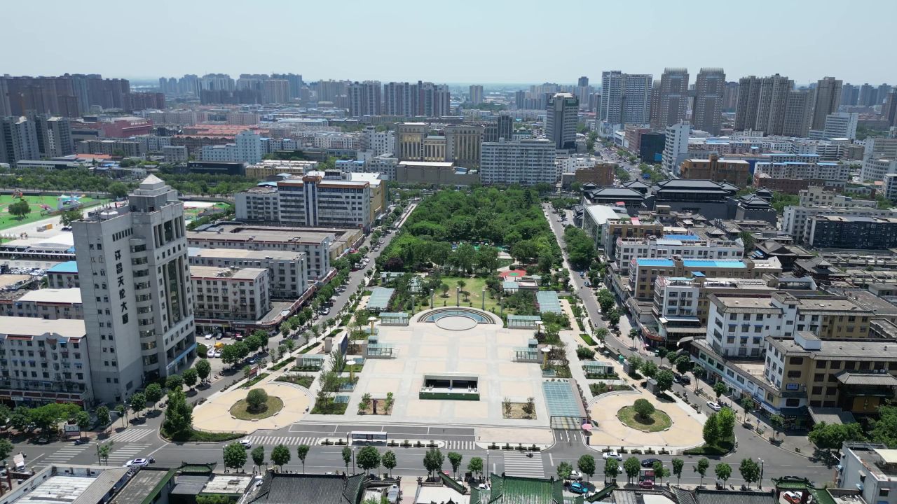  航拍许昌曹魏古城春秋广场
