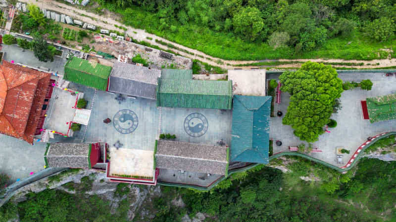 航拍湖北襄阳真武山古建筑  