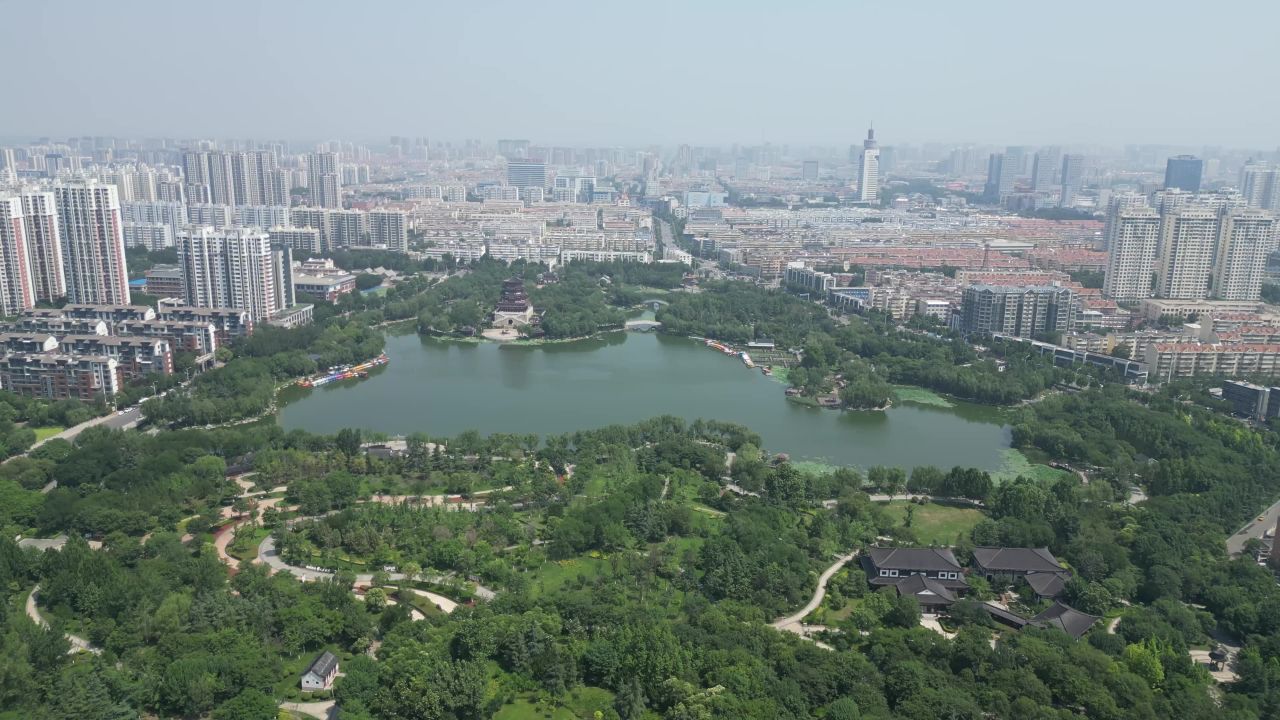  航拍山东济宁南池景区