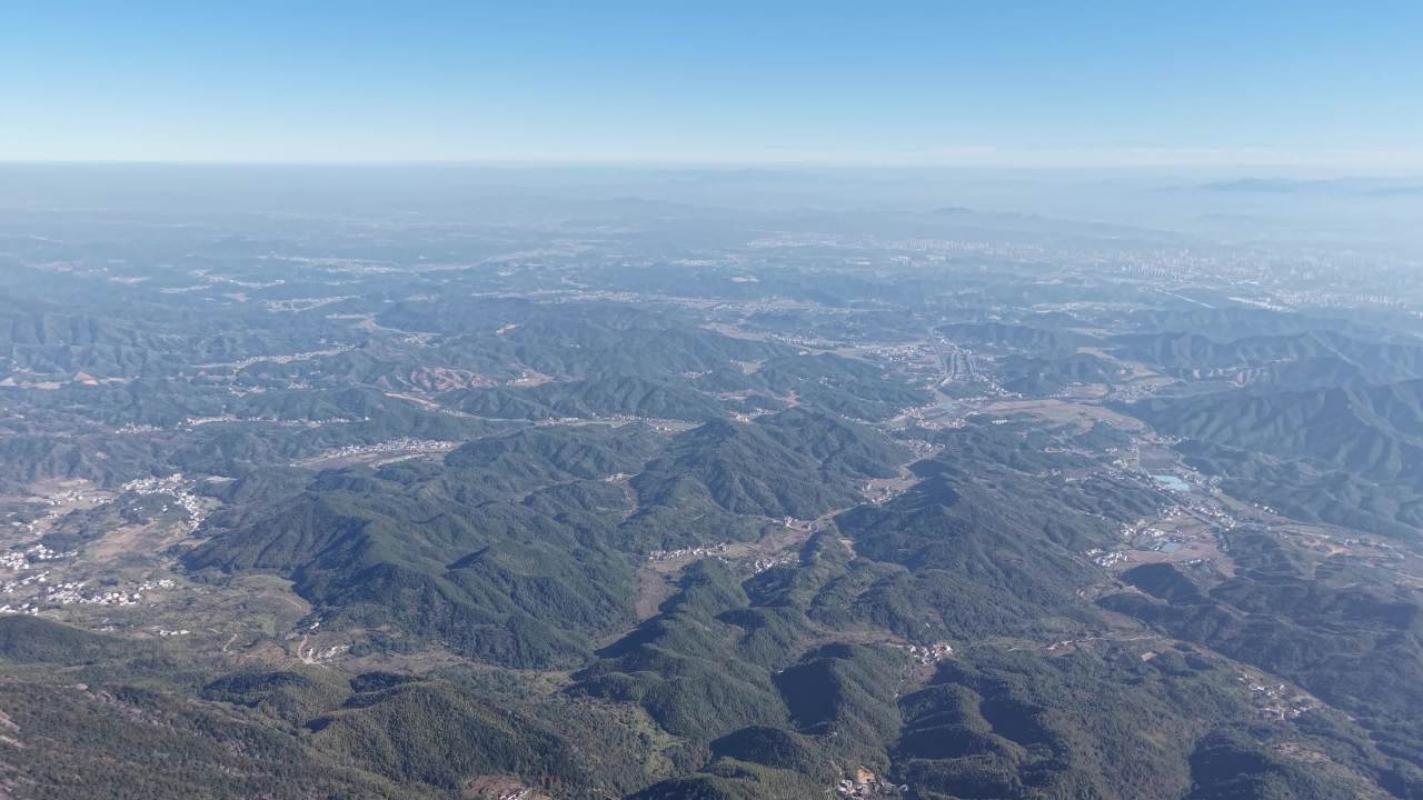 山河壮丽：空中俯瞰