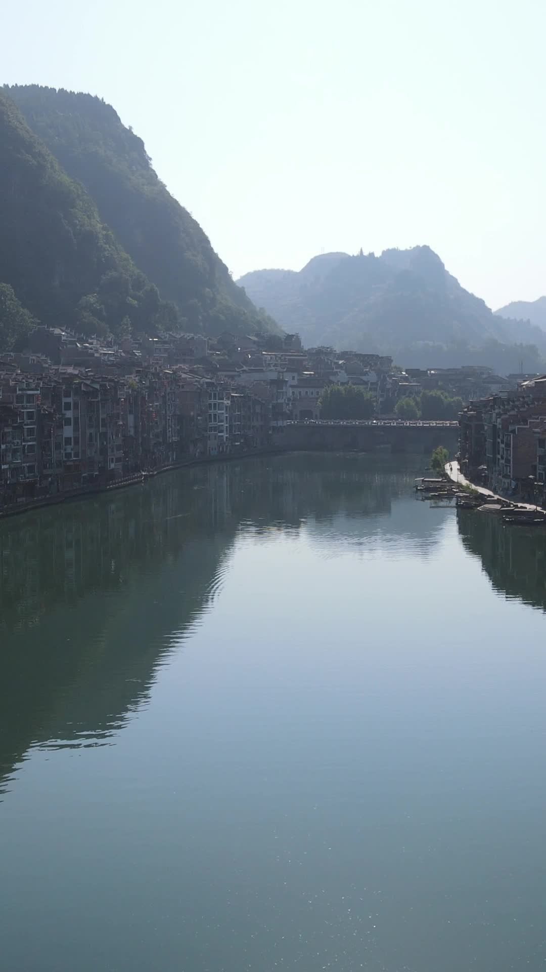 静谧的山水小镇