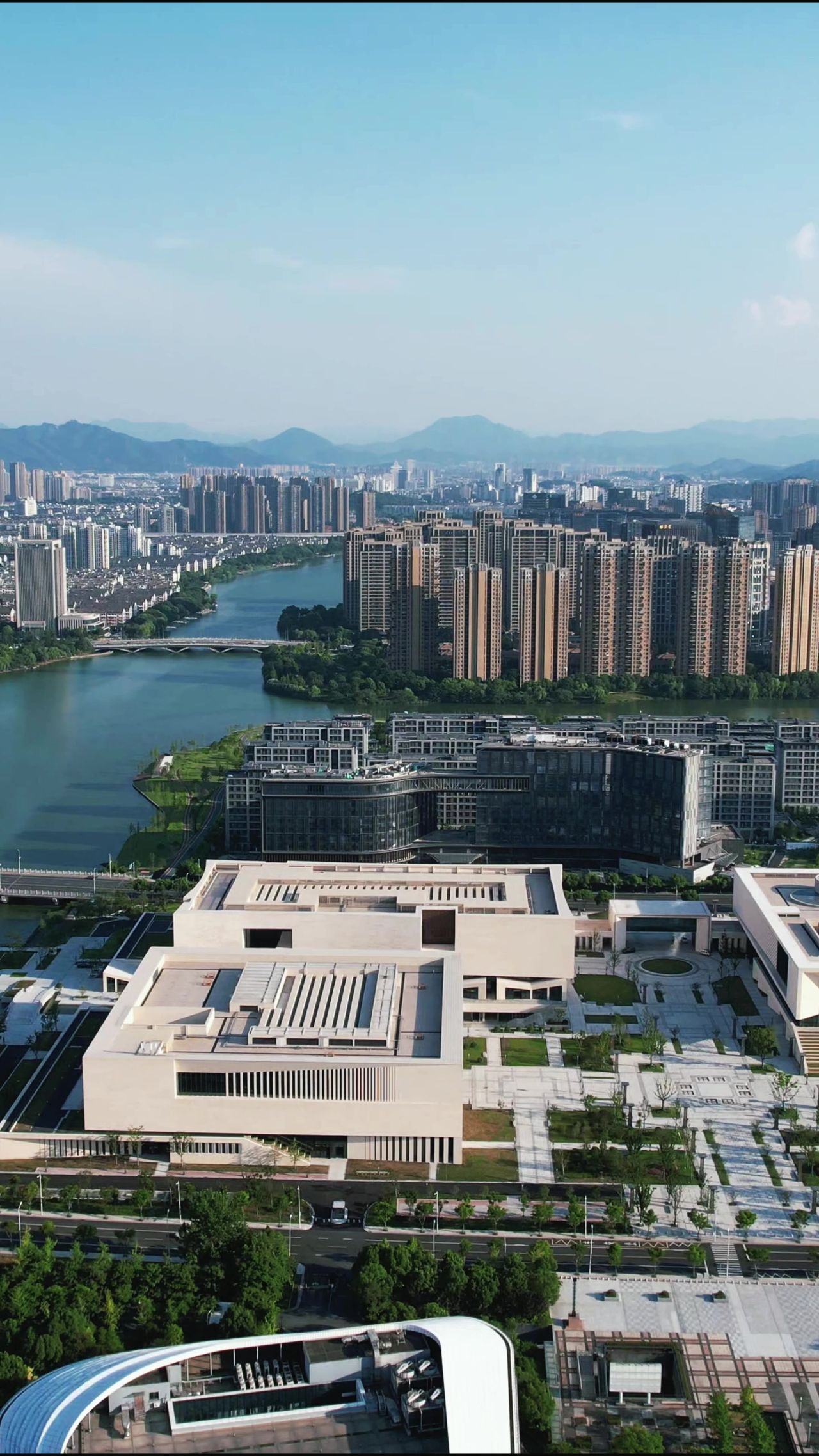 浙江绍兴城市风光地标建筑竖屏航拍 