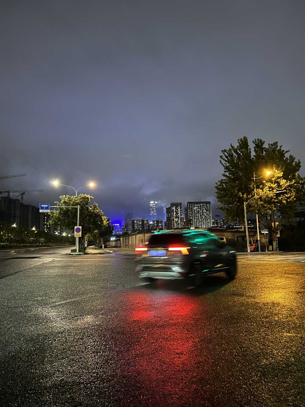 雨后的夜