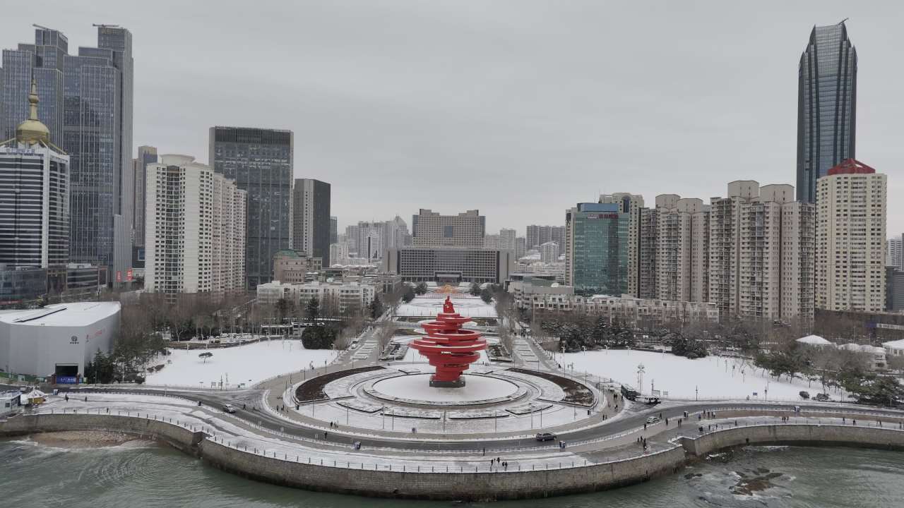 青岛五四广场情人坝海边城市雪景航拍 20