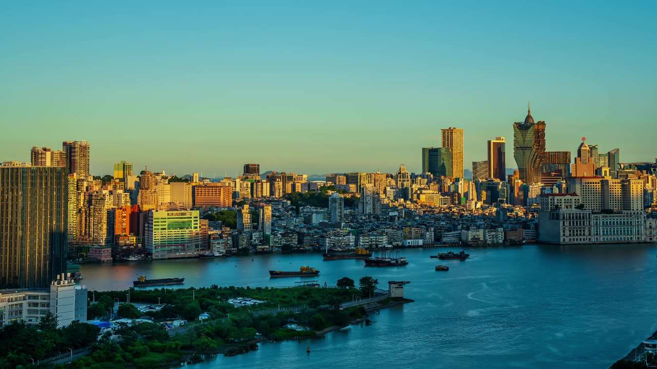  澳门日转夜风光延时拍摄