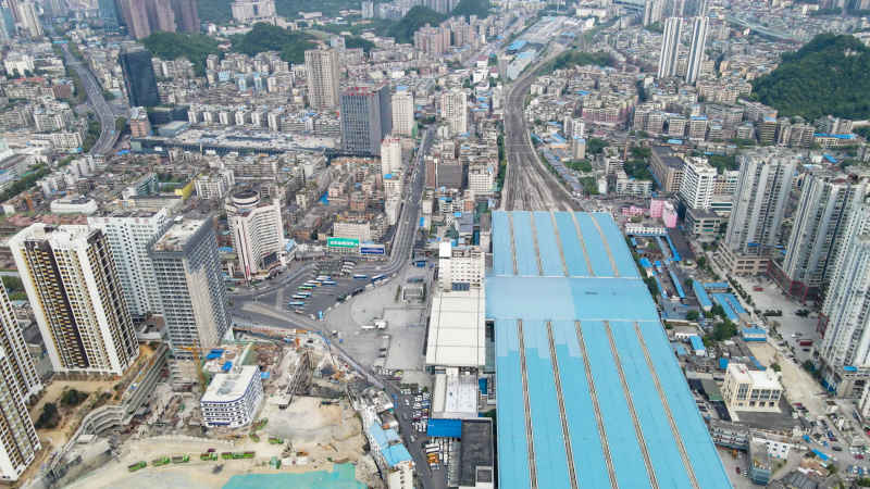 贵阳城市高楼交通