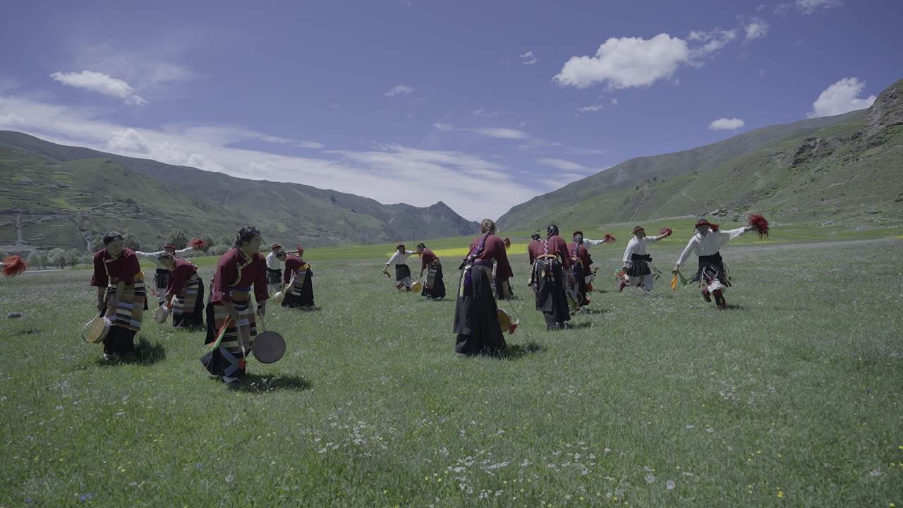 高原草地民族舞蹈