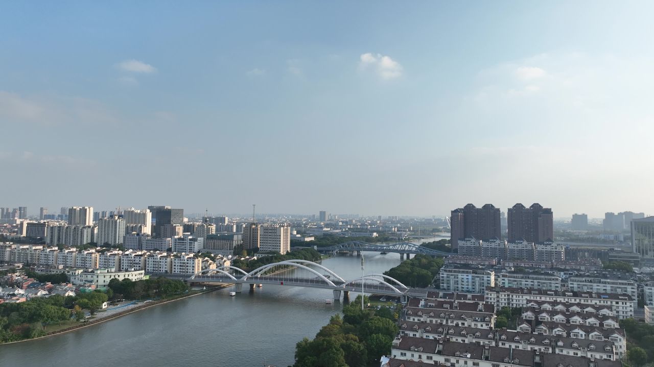 4K航拍昆山城市风光河道航运 4