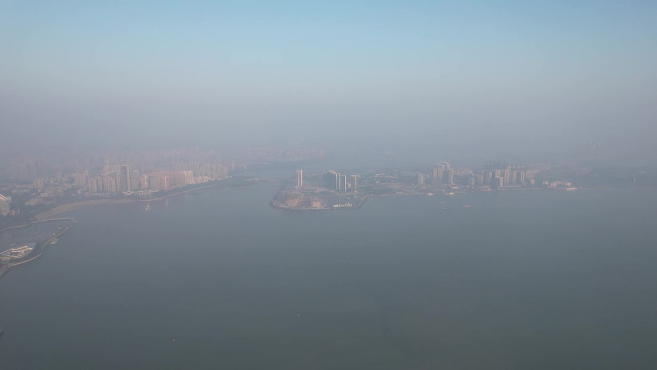 广州湛江城市清晨迷雾日出航拍