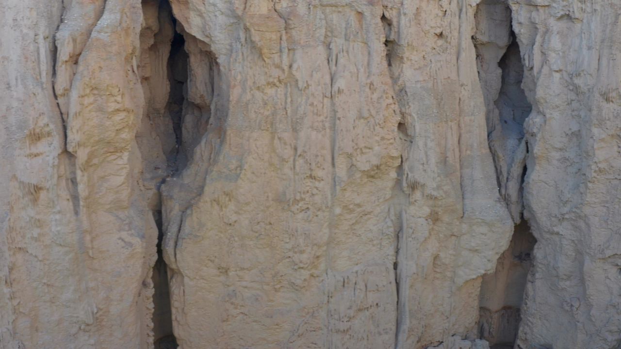 航拍西藏阿里札达土林霞义沟风景