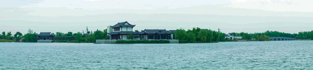 河边的小房子