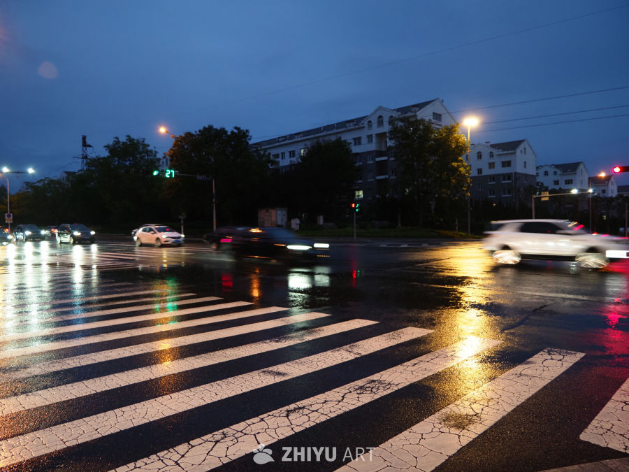 夜雨街头