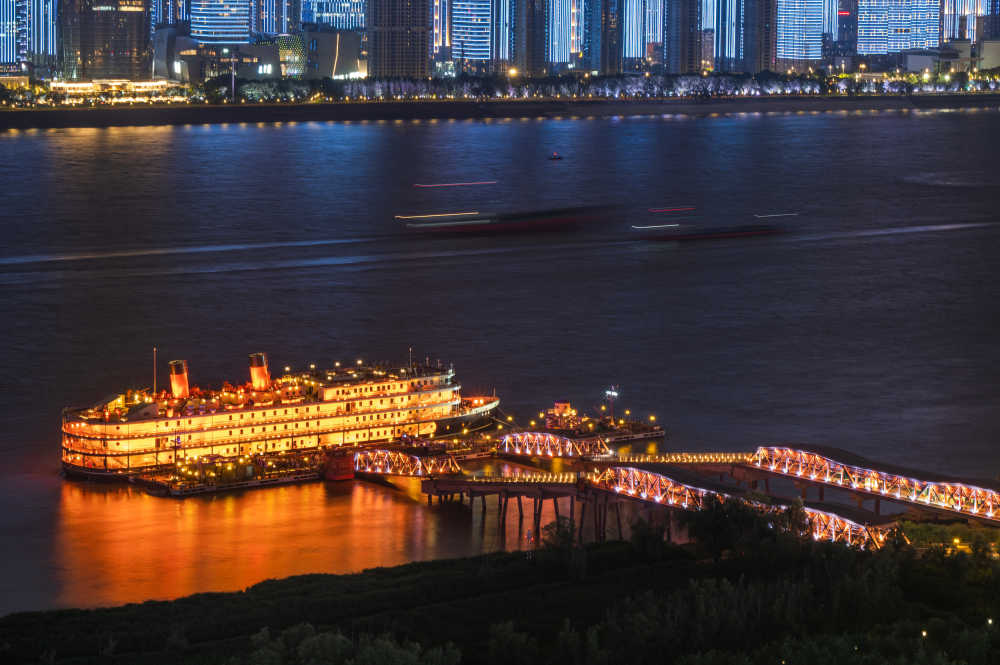 武汉知音号夜景