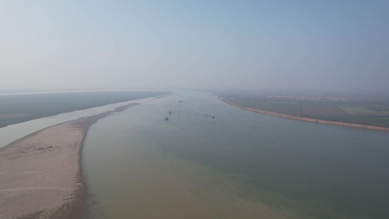 湖南岳阳洞庭湖长江交汇处航拍