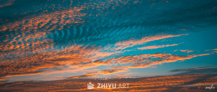 日落时分的绚丽云彩