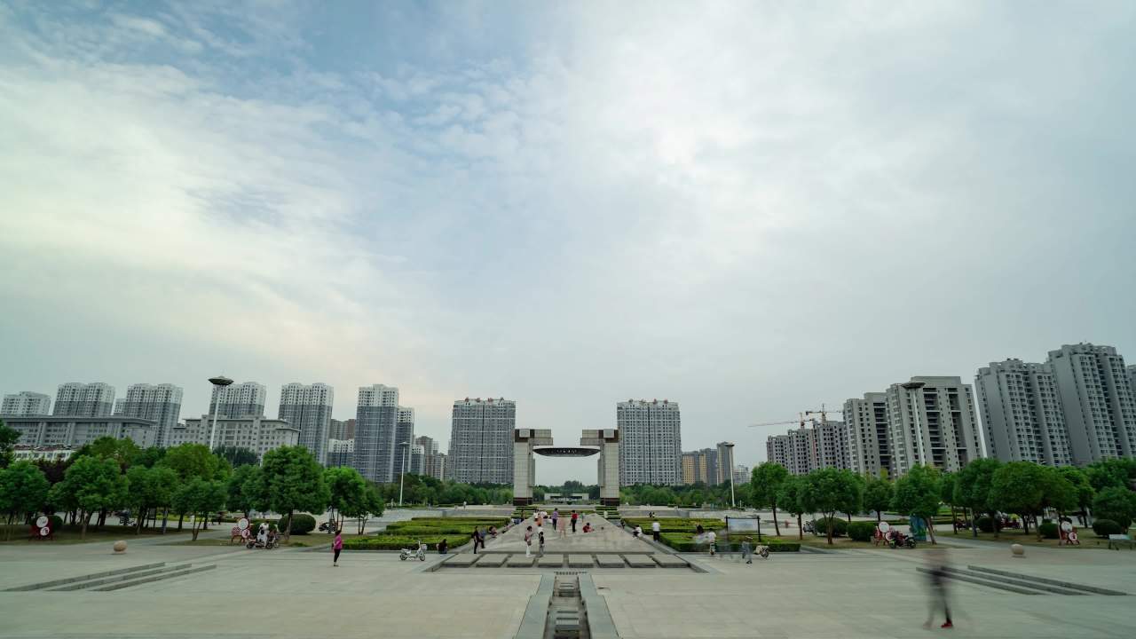 城市广场的日常时光