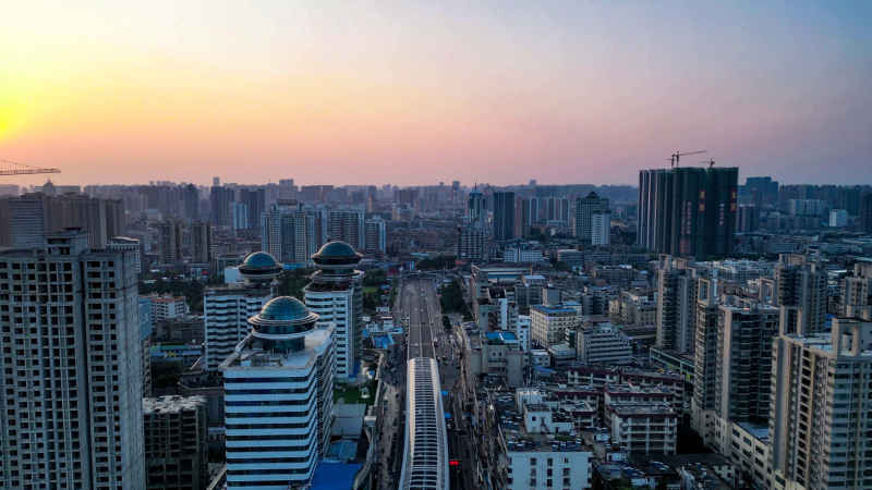航拍城市日落晚霞夕阳湖北襄阳 