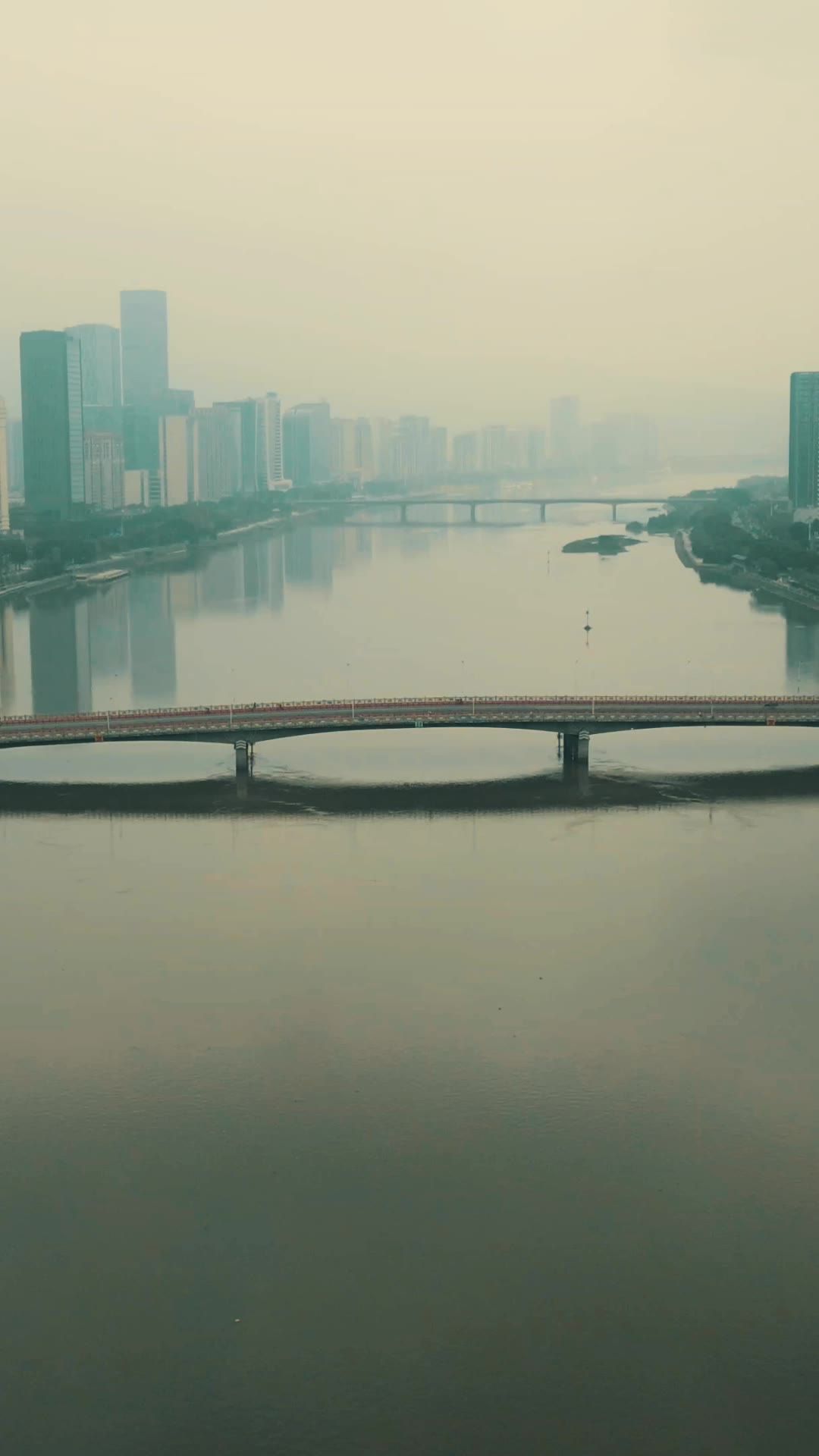 福建福州闽江大桥竖屏航拍