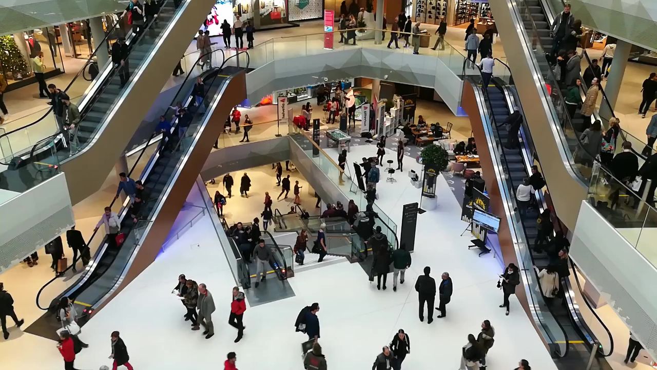 购物中心自动扶梯现代