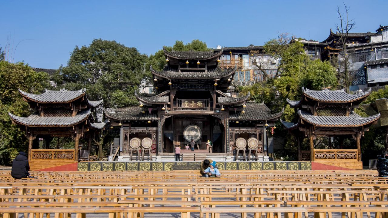 湖南湘西芙蓉镇摆手堂延时摄影