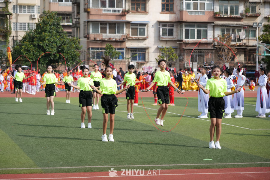 中小学生体育活动展示 112