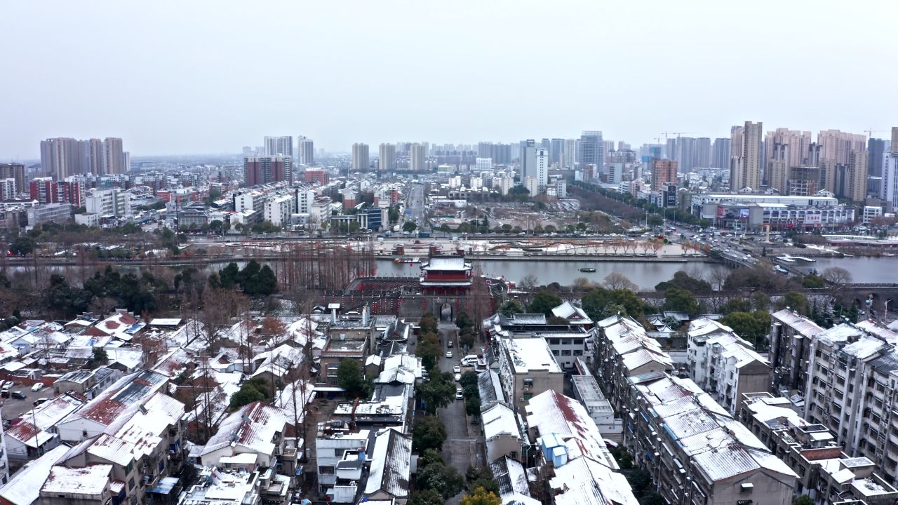 湖北荆州古城春节氛围实拍航拍视频
