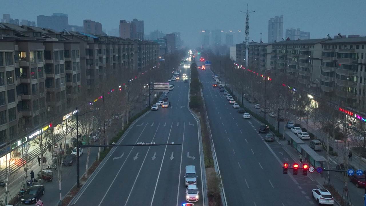城市夜景车流