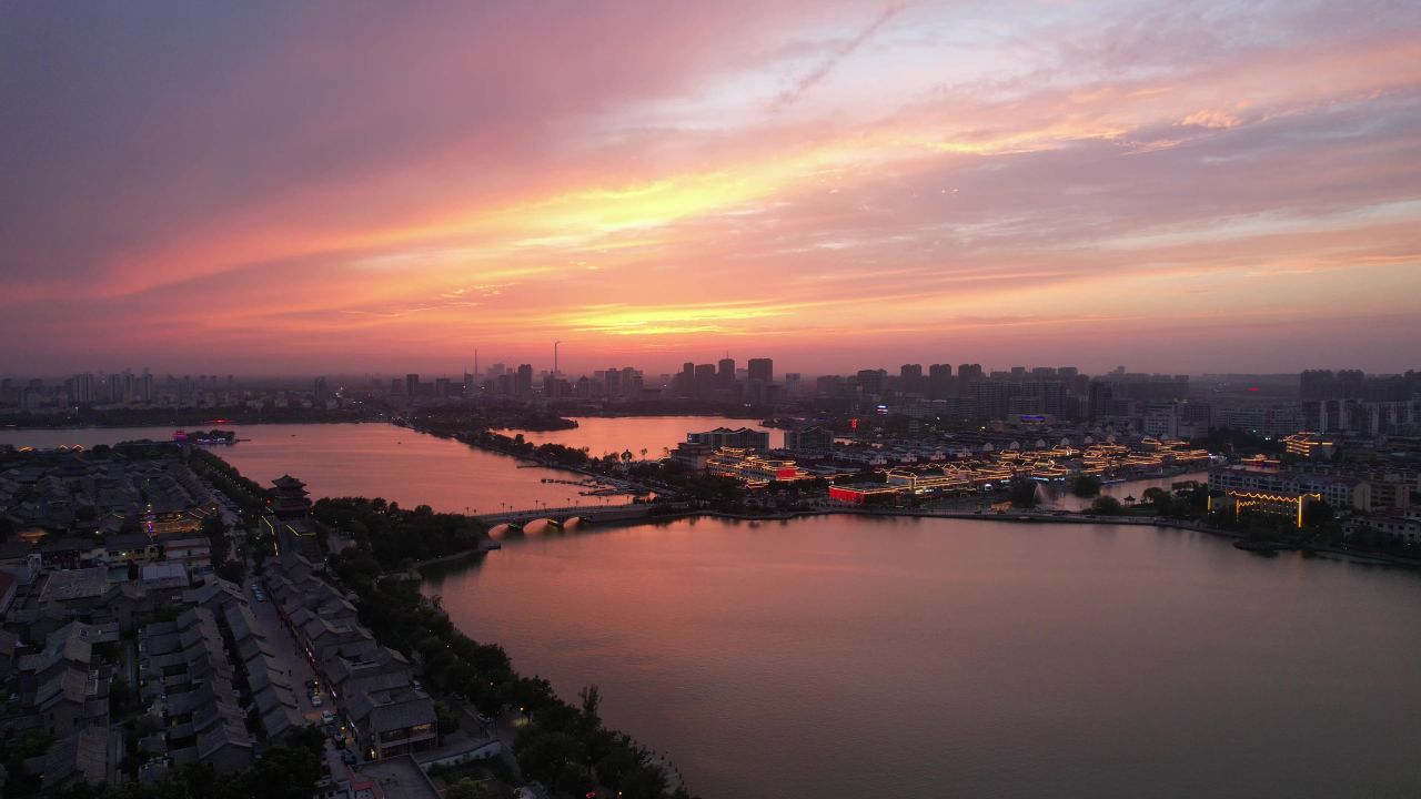 城市夕阳晚霞火烧云夜景降临山东聊城 