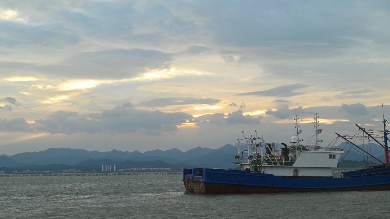 海湾丁达尔光线