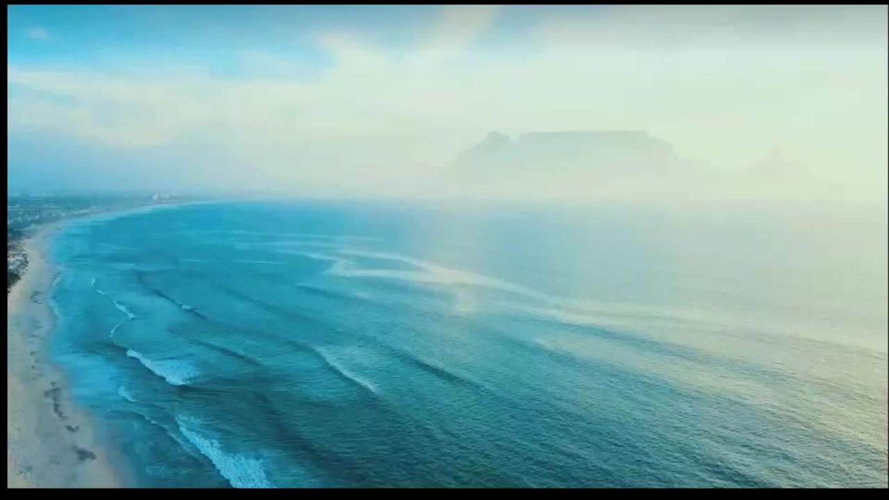 蓝色河流