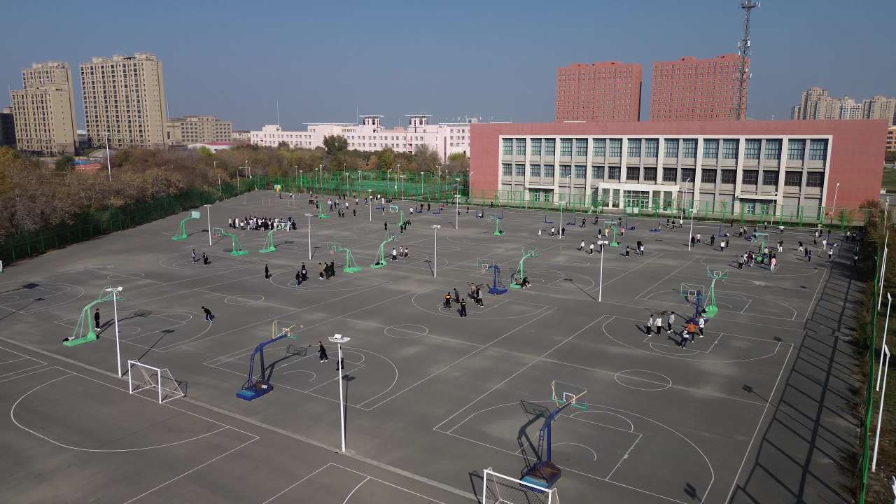 大学体育课航拍