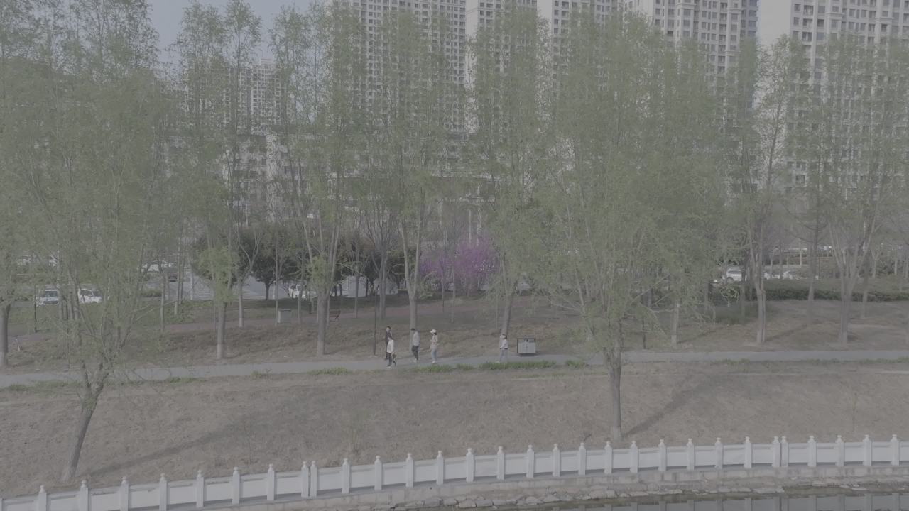 城市公园漫步