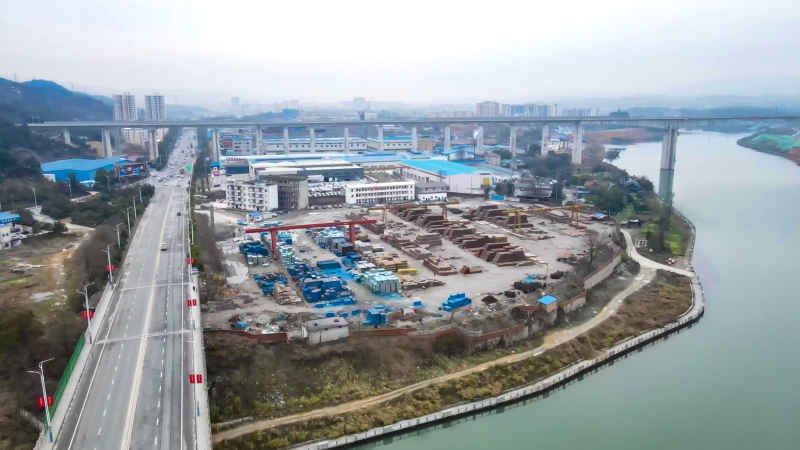 工业生产工厂烟囱炊烟航拍摄影图 