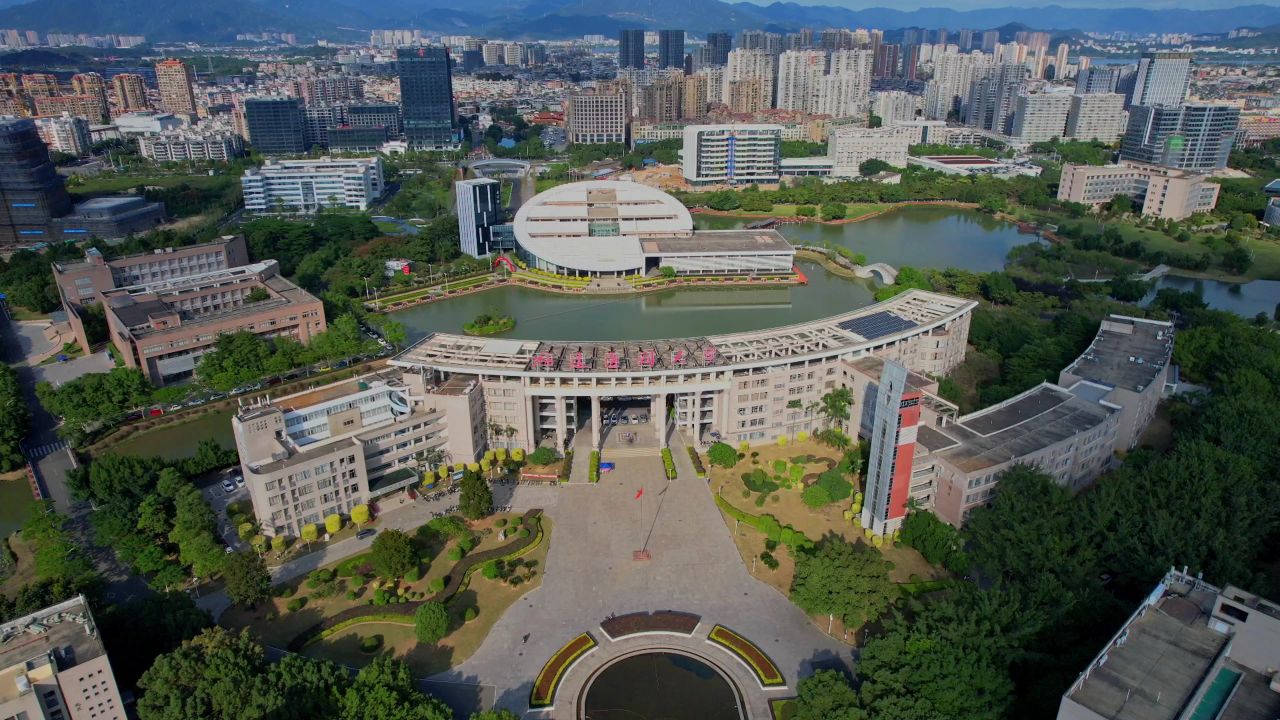 航拍福建医科大学景观
