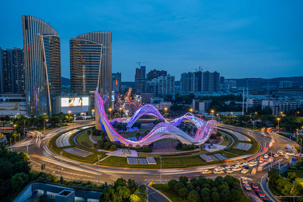 武汉光谷中心傍晚夜景