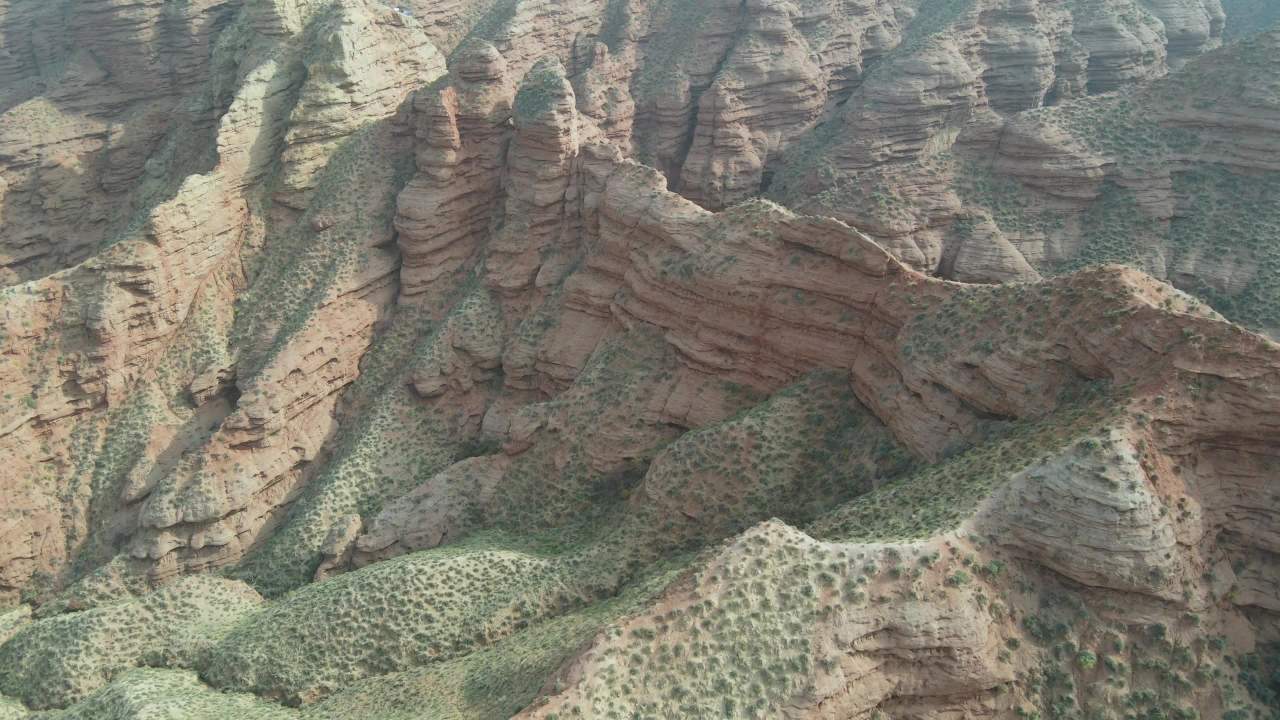航拍甘肃张掖平山湖大峡谷的壮美丹霞地质风景 6