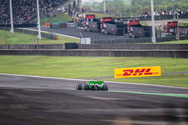 f1 28