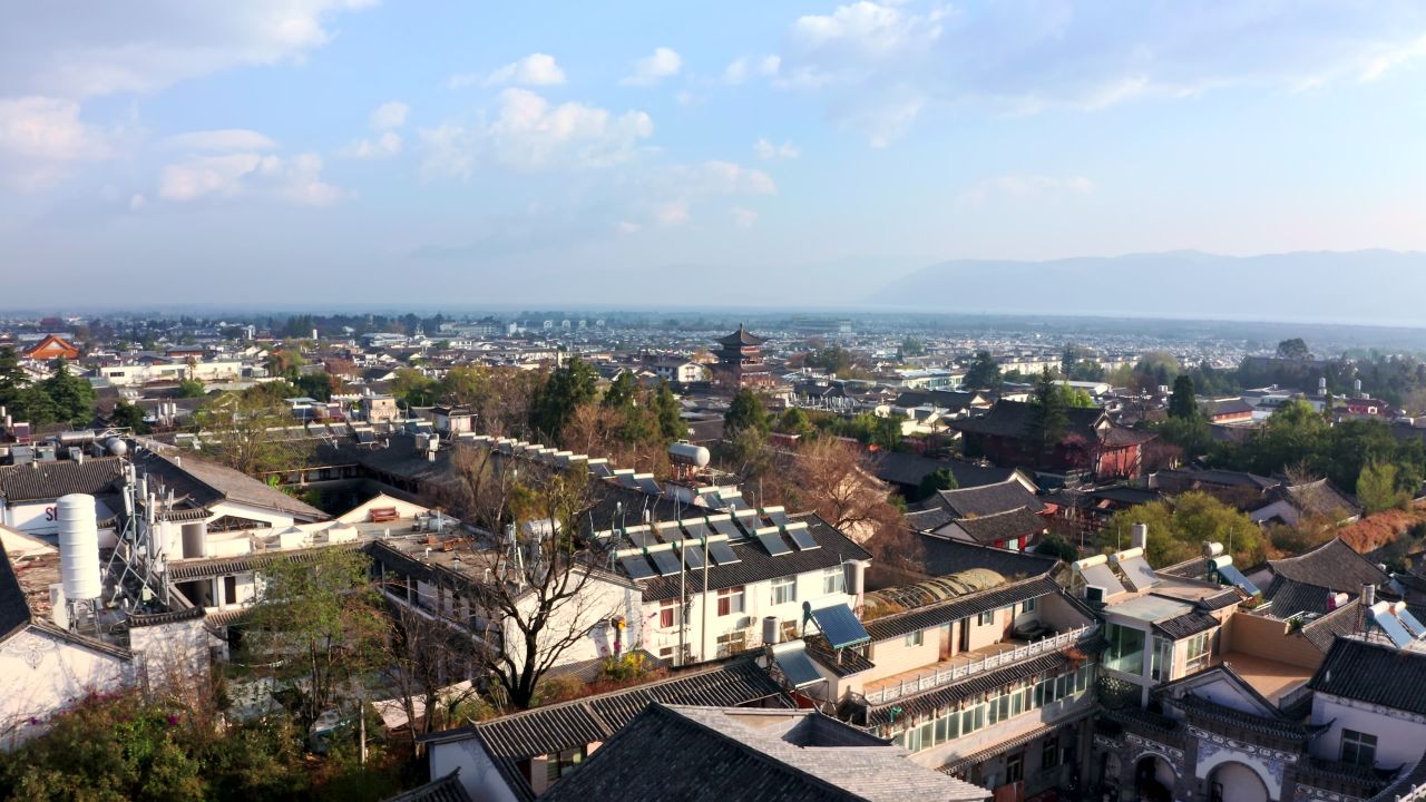 云南大理古城五华楼城市建筑航拍