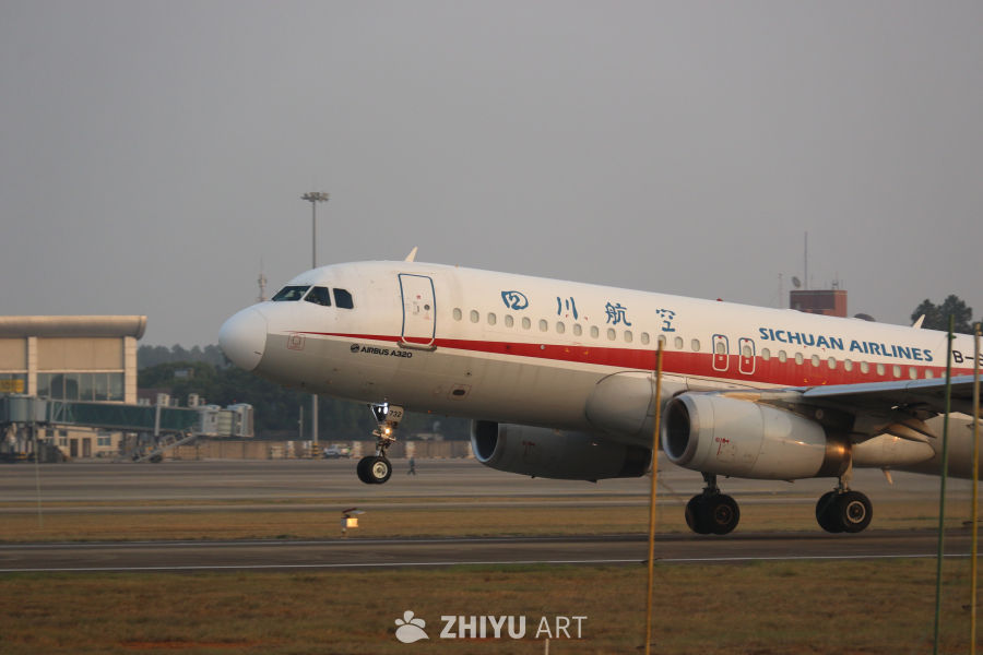 四川航空A320起飞瞬间