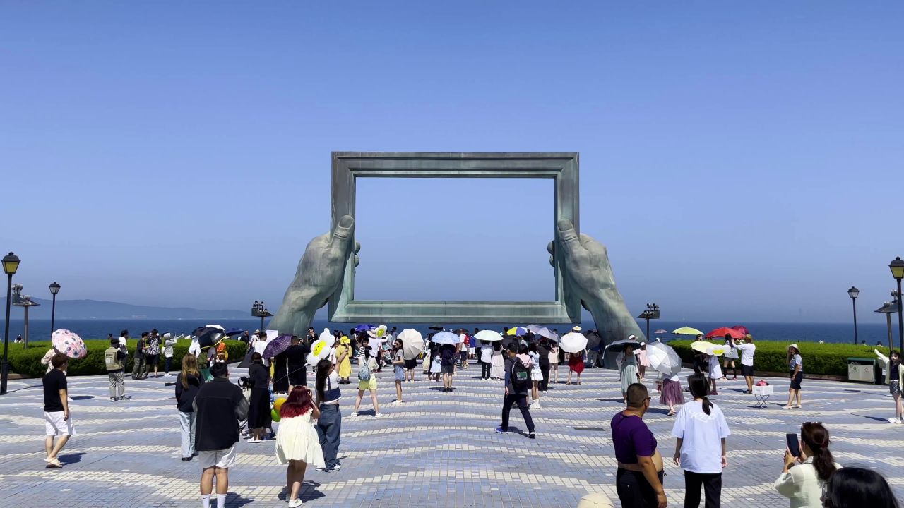 威海公园地标雕塑大相框