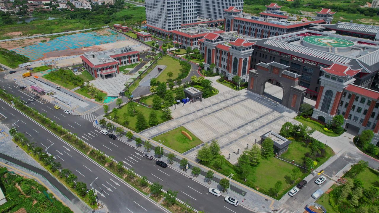 航拍四川大学华西厦门医院 2